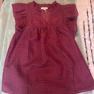Women’s Entro Maroon Ruffle Sleeve Top! Perfect for fall!